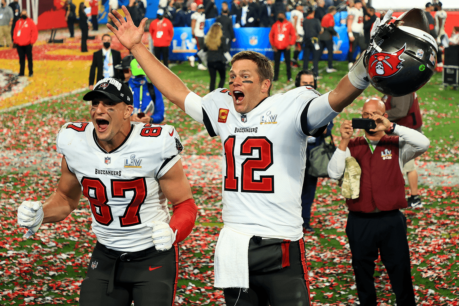 Brady and Gronk Armada Brings the Lombardi Trophy to Tampa Bay